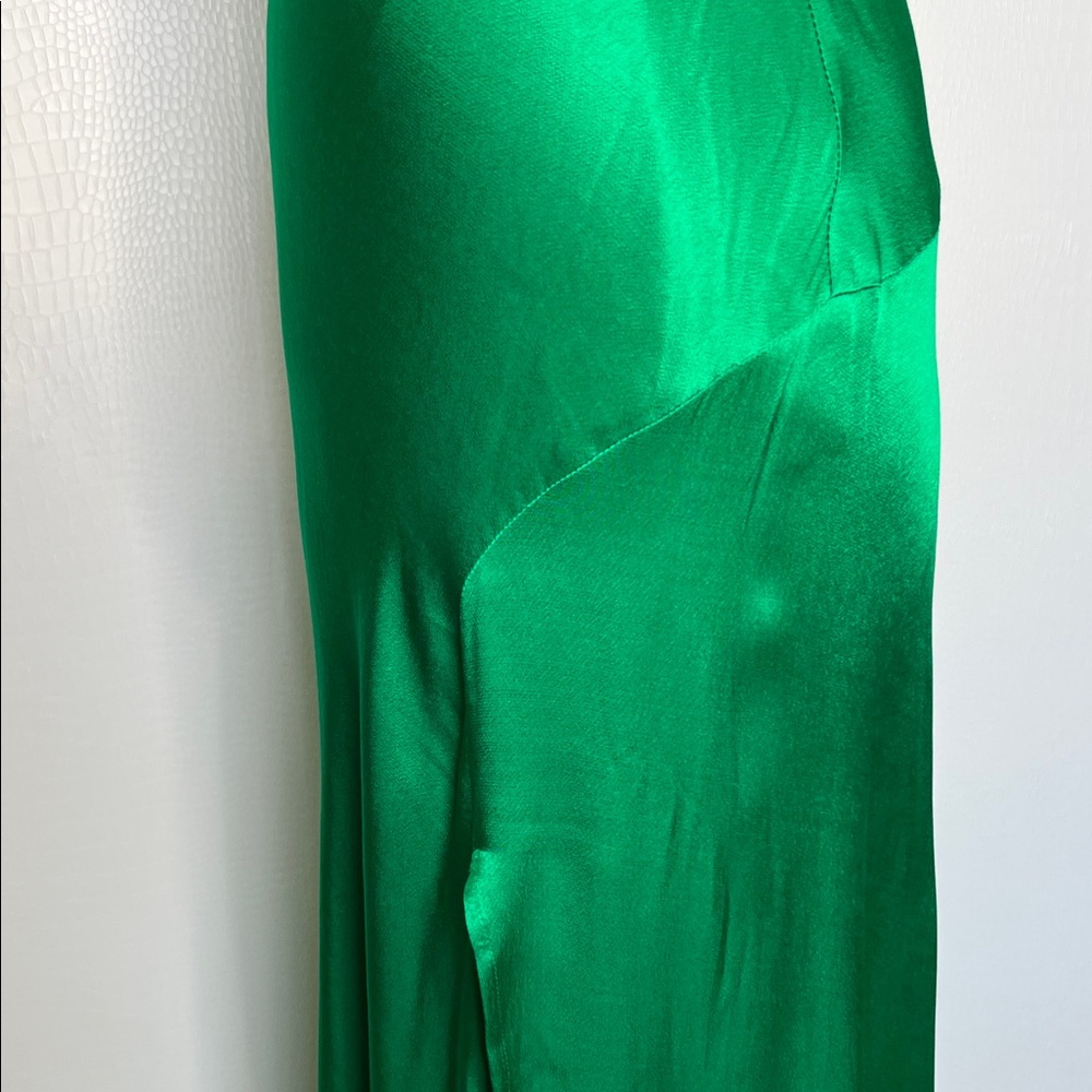 NWT ASTR The Label Christella Kelly Green Elegant Satin Gown - Picture 6 of 11